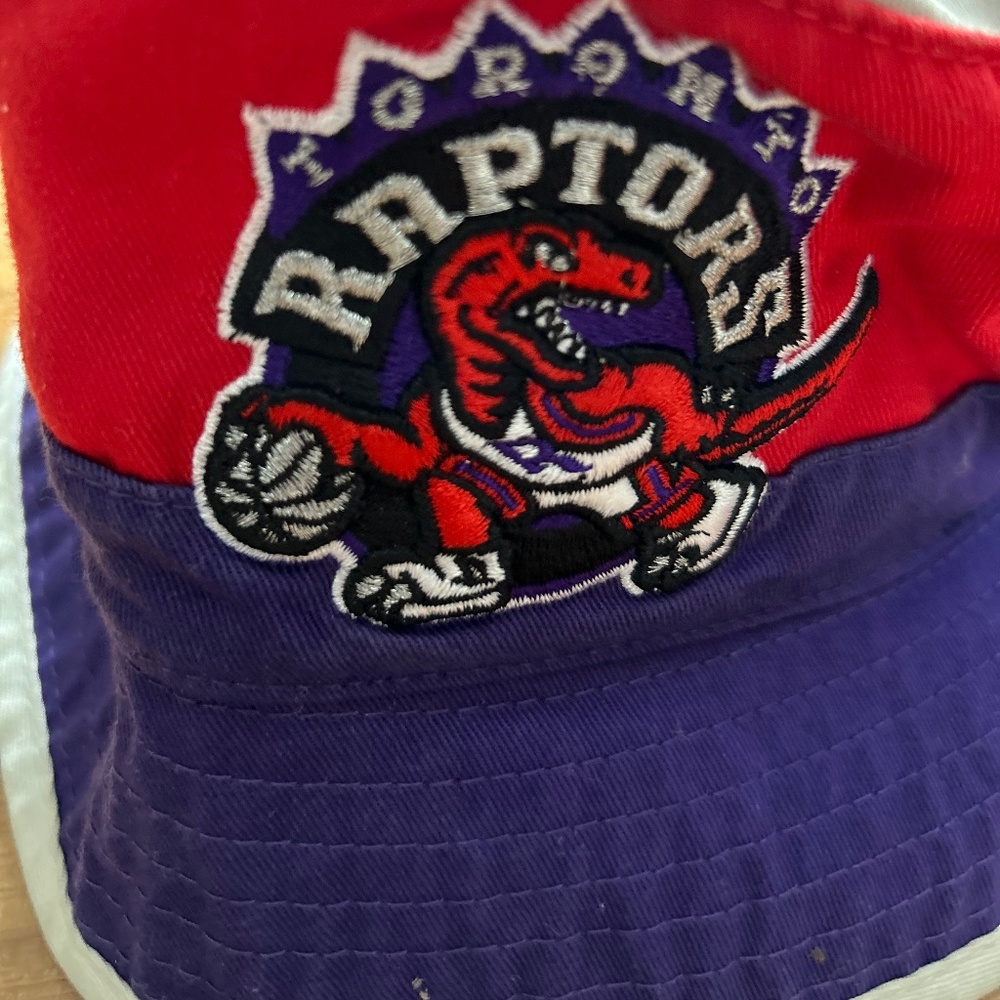 Mitchell and ness raptors bucket hat